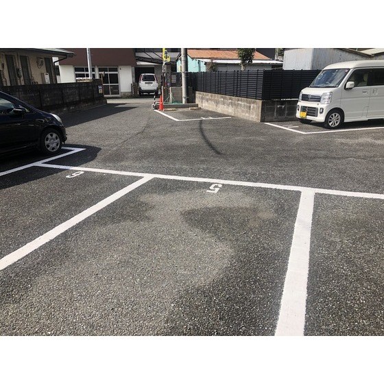 サンパルク長尾 駐車場