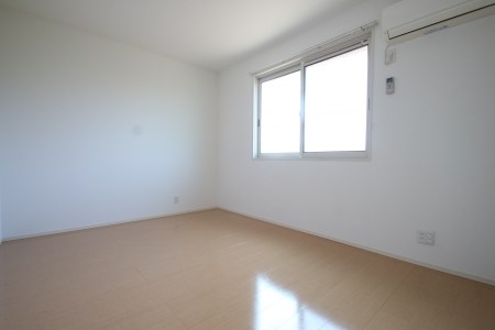 オッツ丸善 写真は別号室です。