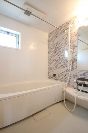 オッツ丸善 写真は別号室です。