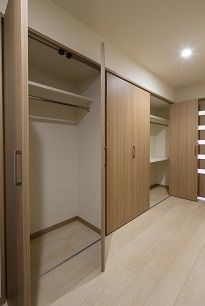 ロイヤルコンフォート渡辺通252 収納