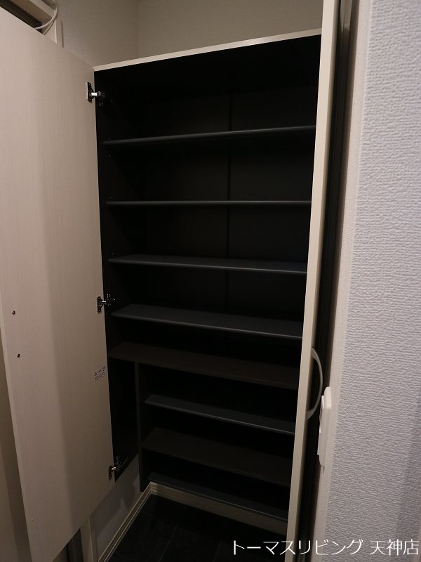 D-room地行  玄関