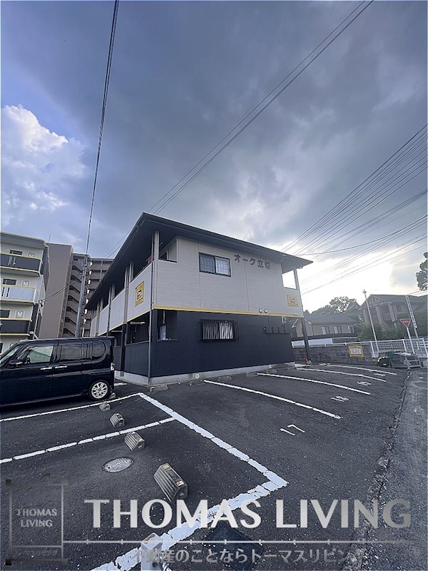 福岡県飯塚市立岩 広々とした駐車場御座いますよ。