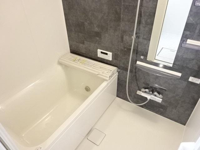 Urban Cross White Water 春日 浴室　※別号室参考写真