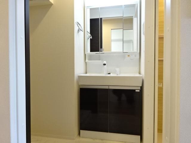 Urban Cross White Water 春日 洗面所　※別号室参考写真