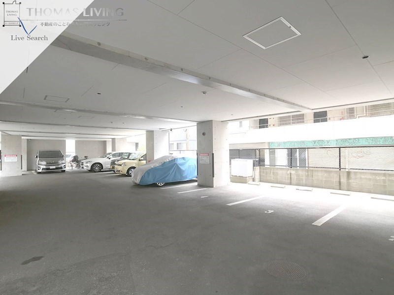 エンクレストけやき通り 駐車場