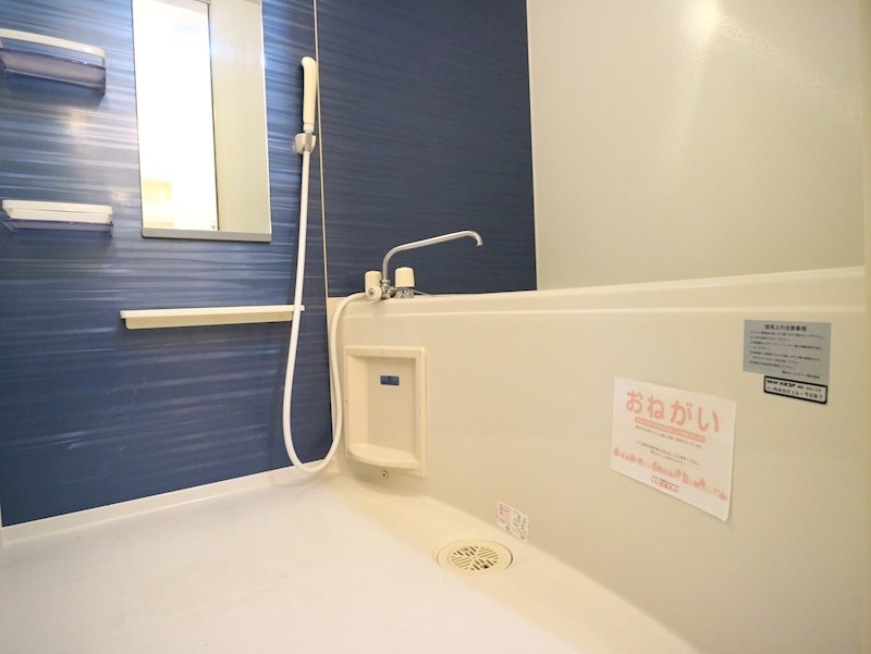 サンリット   換気窓がついて浴室も明るいですね！