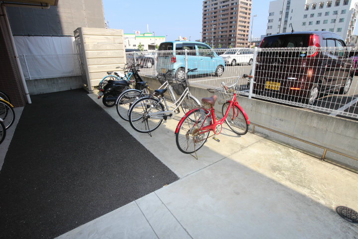 アメニティ香椎宮前 駐輪場