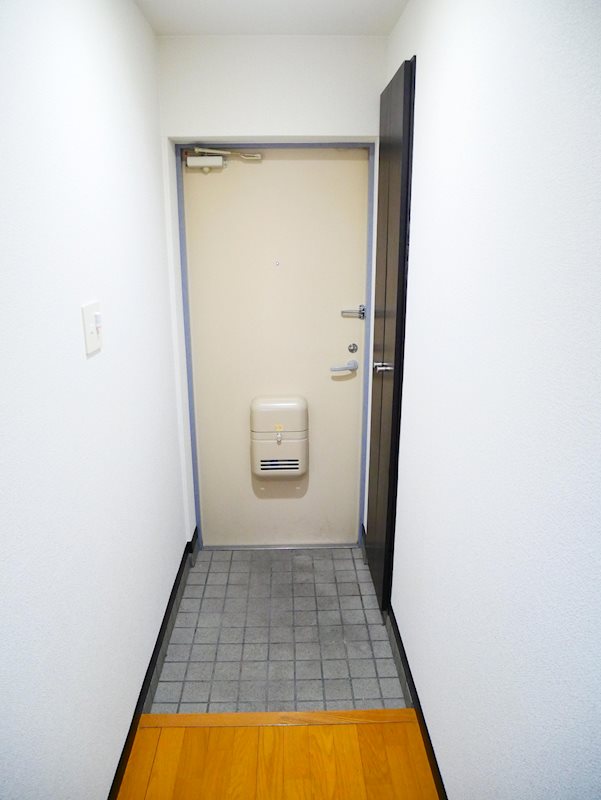 エレガンスコトブキ 玄関　※別号室参考写真