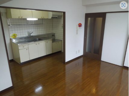 ルネッサンス栄町  玄関