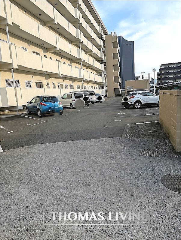 シャトー水江 駐車場