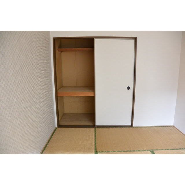 セジュールリカーⅡ　E 和室　※別号室参考写真