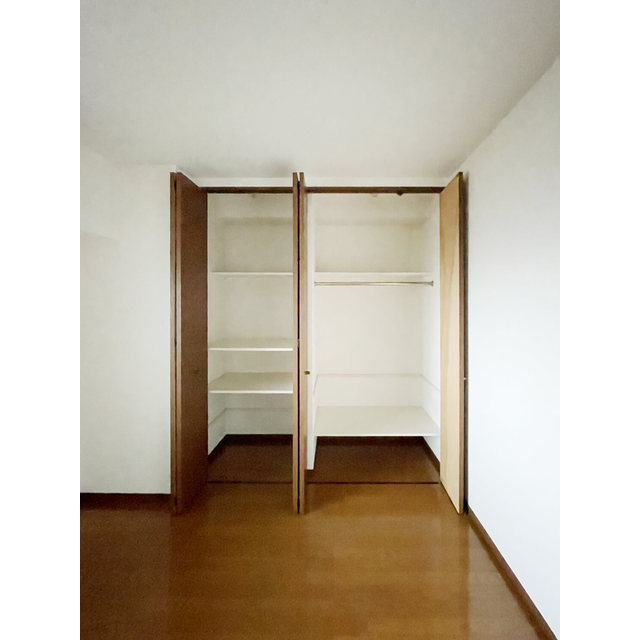 クロッシュ東油山 収納
