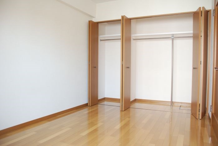 アヴァンセーヌ西新 収納