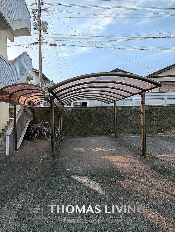 サンヒルズ川島 駐車場