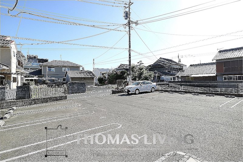 レオネクストリバティ菰田西 駐車場