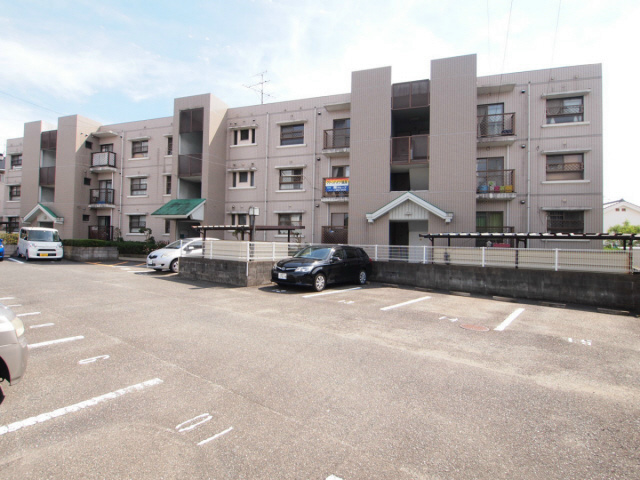 グリーンハイツ城南 駐車場