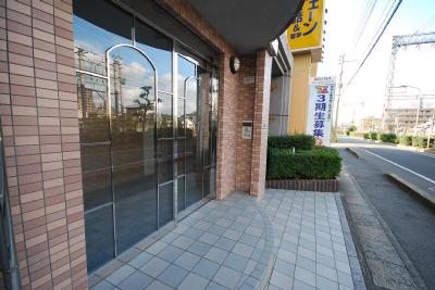 アネモス春日原 エントランス