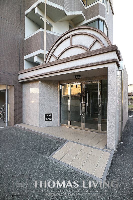 HWT横田 安心のオートロック物件です。