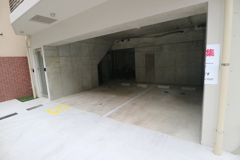 アストア薬院 駐車場