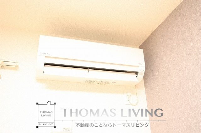 ラマージュ A 冷暖房機能付きエアコン御座いますよ。