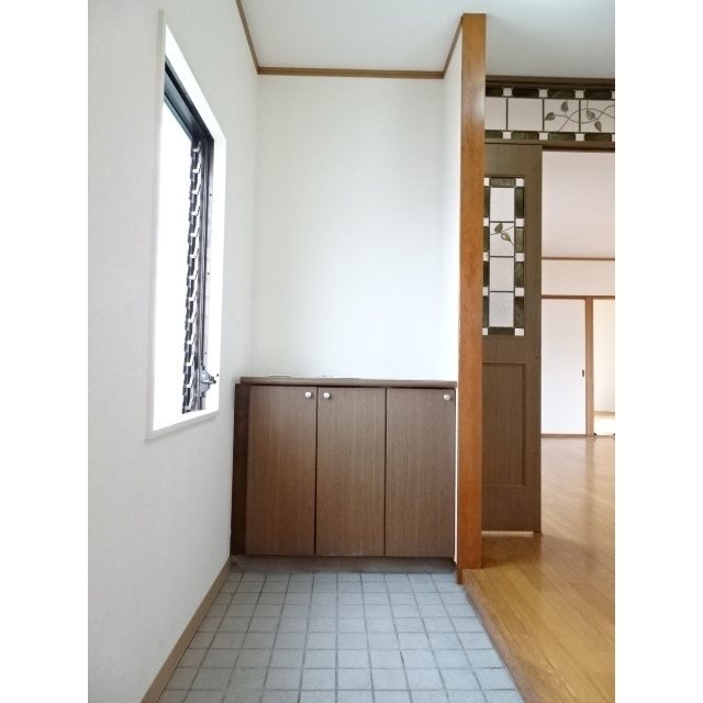 フェアコート春日 玄関