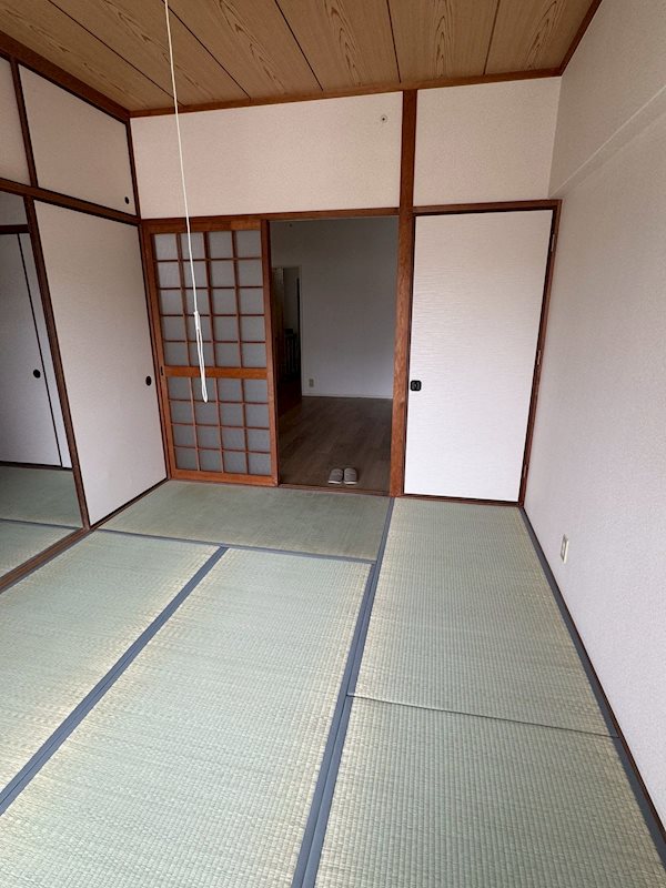 九サンビル 洋室