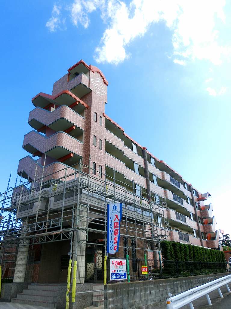 目の前に公園があります。ファミリーさんにおすすめ。