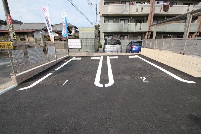 D-room三宅 駐車場