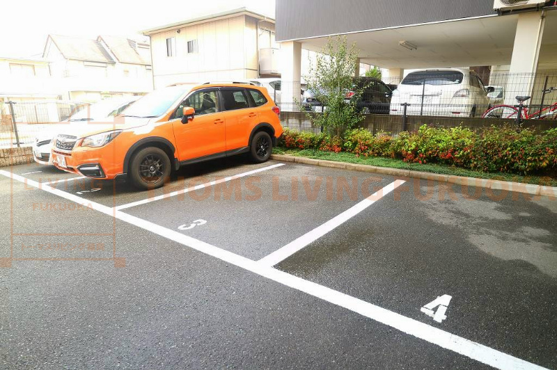 ヴィラ２１ 駐車場