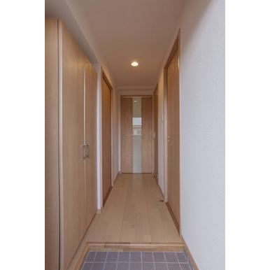 ユーミー桂川Ⅱ  広々シューズボックス御座いますよ。