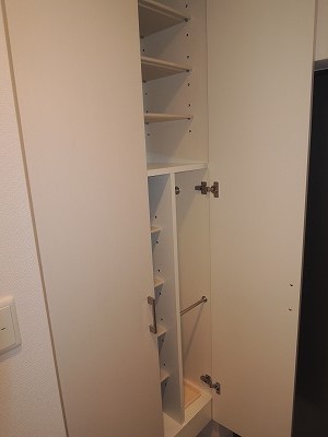 福岡県福岡市南区清水１丁目 玄関