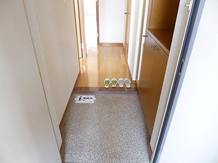 アヴァンセーヌ西新 玄関