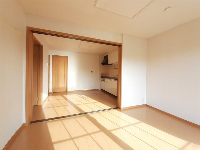 サンリットパーク春日 リビング