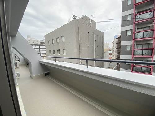 E・Maison　Nishijin ベランダ