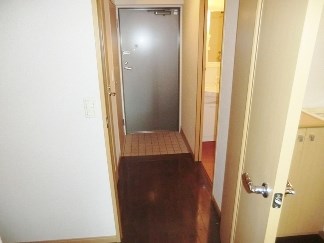 ティファーナ高宮 玄関