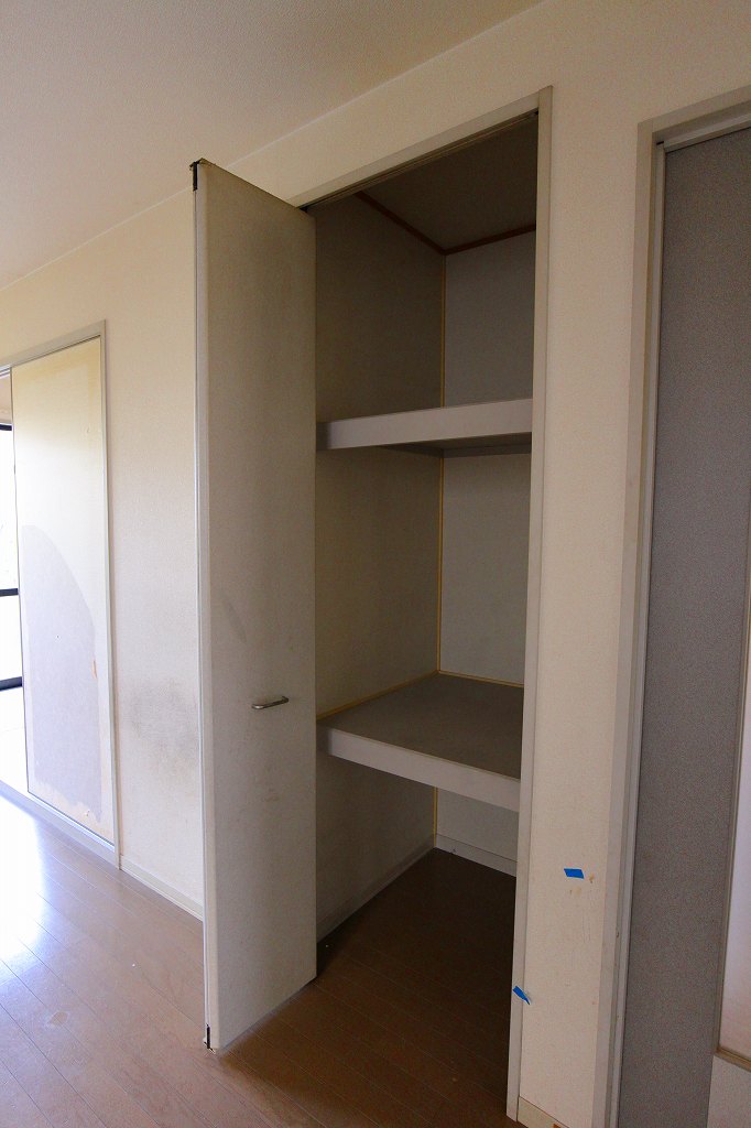 グランシャリオ リビング収納。※別部屋参考写真