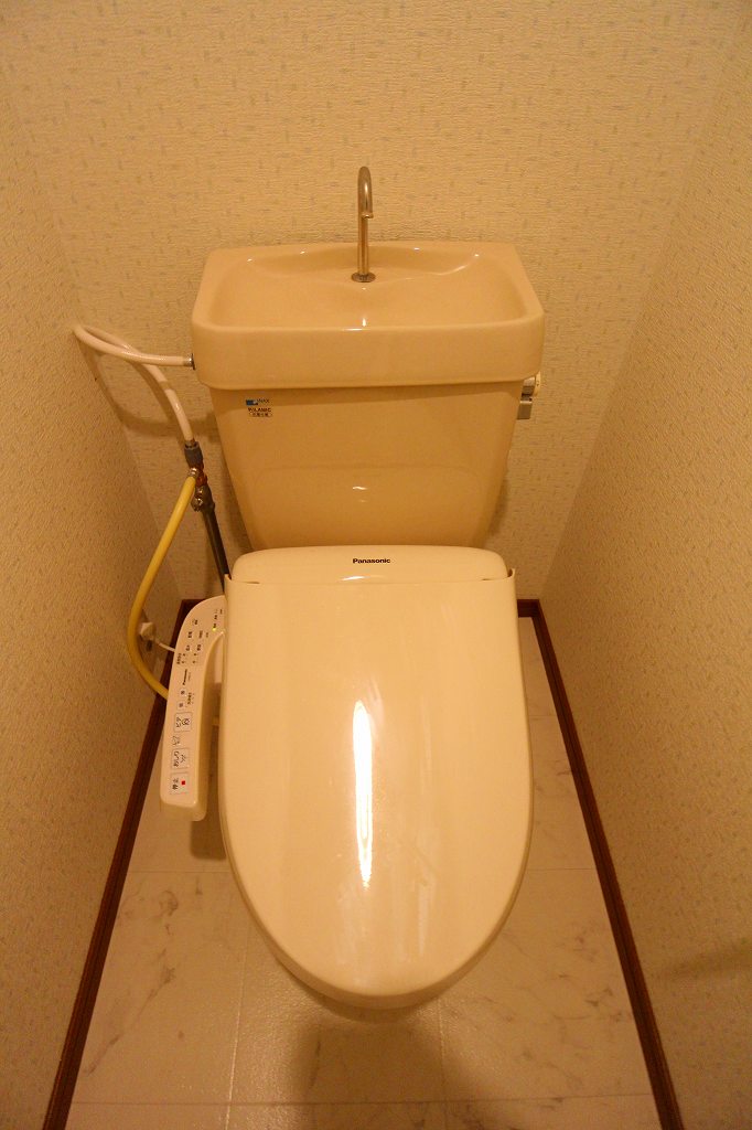 シャトレ天拝 トイレ 別号室参考写真