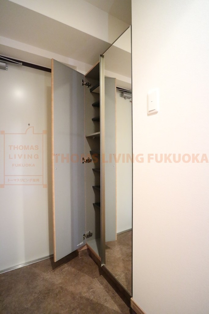 カラコレスⅤ 玄関　別号室参考写真