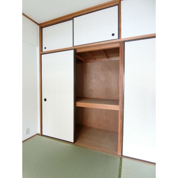 インペリア大橋南 収納　※別号室参考写真
