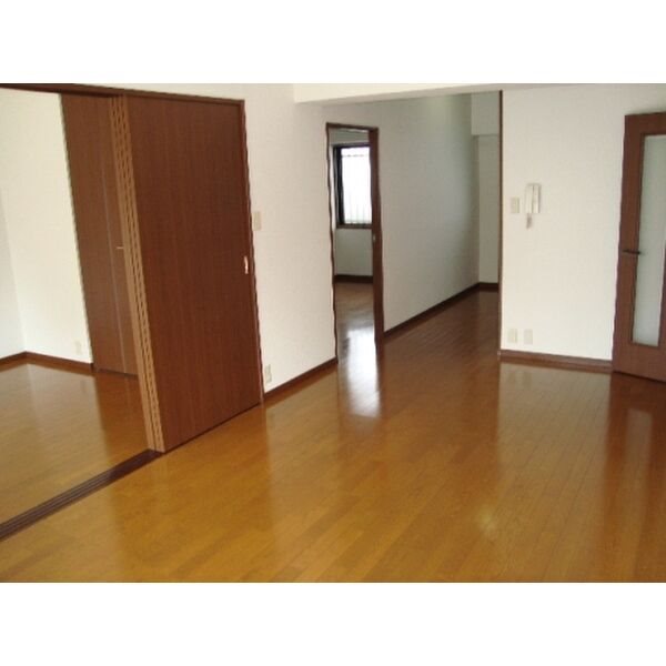 インペリア大橋南 リビング　※別号室参考写真