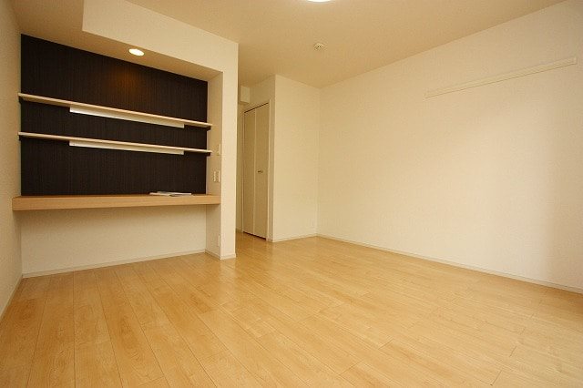 リベルタ飯塚駅前 壁面収納がついているので、お荷物の多い方にもおススメ！