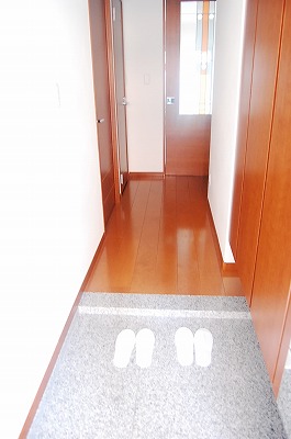 アンピール千早駅前通り 玄関