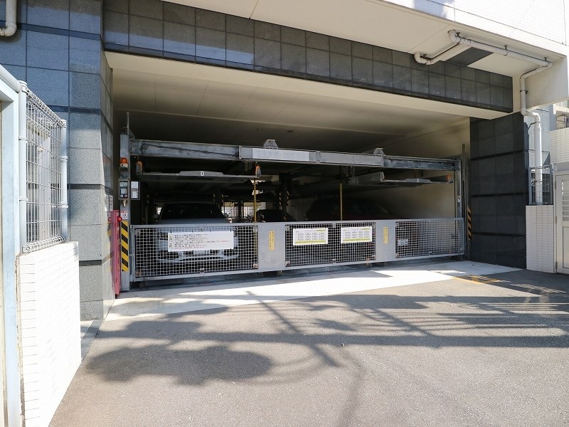 エステムプラザ天神EASTプレミアムタワー 敷地内駐車場