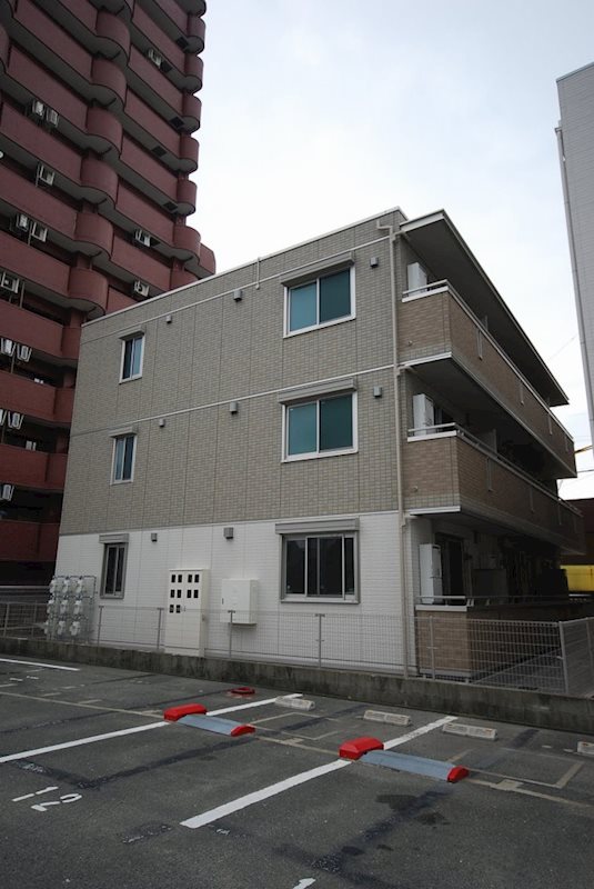ソフィーユメゾン南福岡 駐車場