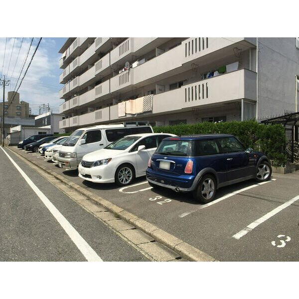 長沼ビル 駐車場