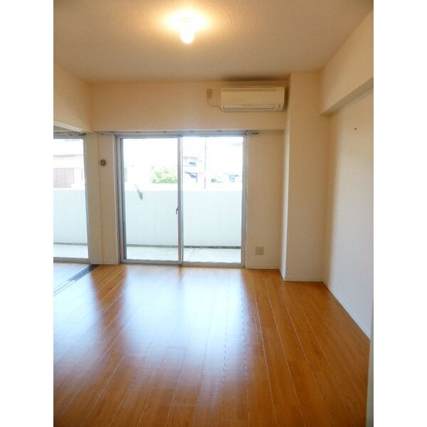 エルプラージュ リビング