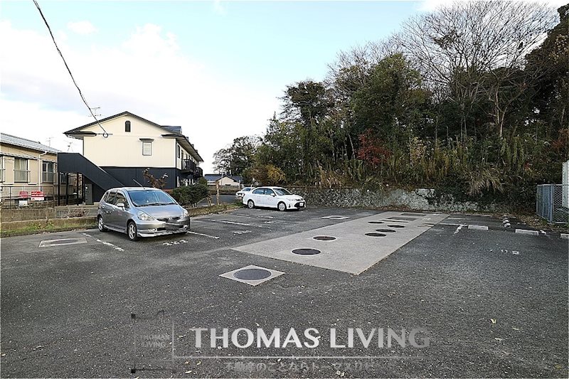 ピアレスプレイス 敷地内駐車場