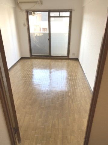 シャロームS ※別号室参考写真
