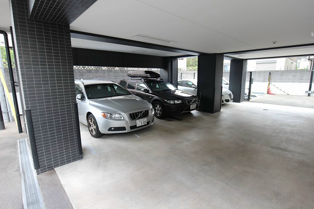 GRAND MONO 駐車場