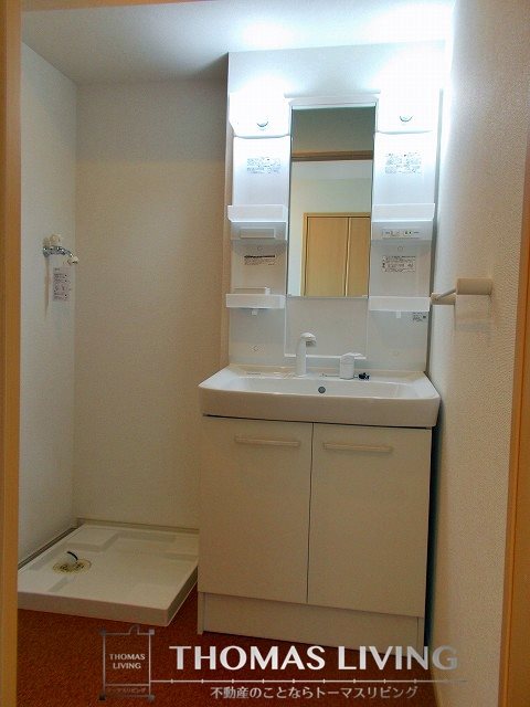 サニーコート川島 Ⅱ 独立洗面台御座いますよ。